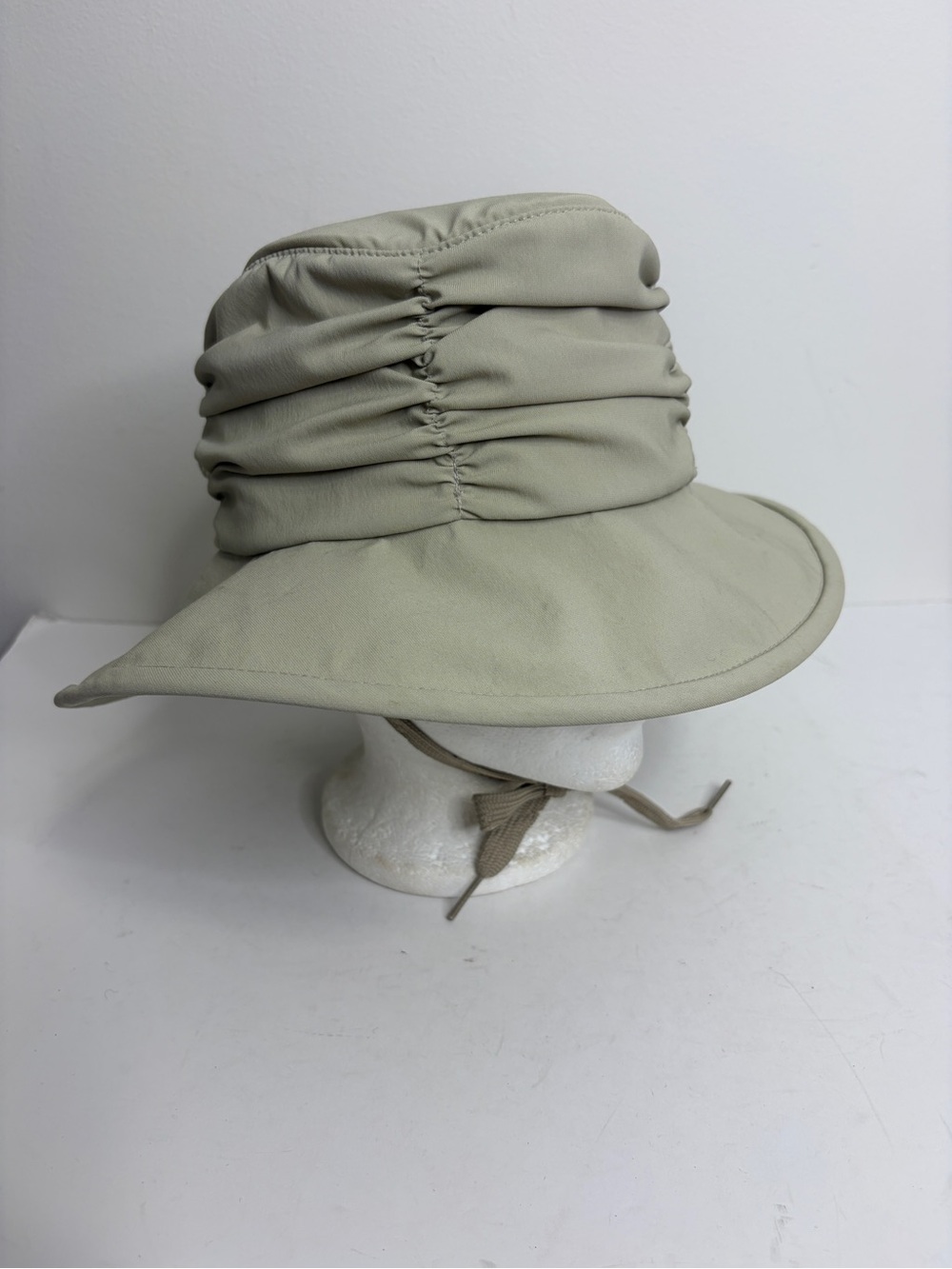 Tilley Ruched Hat Womens Small Beige Summer Sun Made in Canada Vintage Y2K